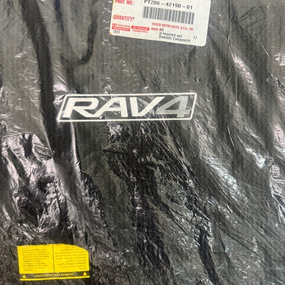 NWT Toyota Genuine 2 Black Carpet Floor Front Mats (PT206-42190-01) - Picture 2 of 5
